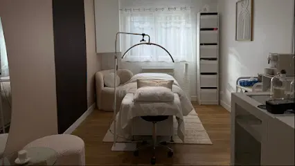 TANYA La Suite - Head Spa