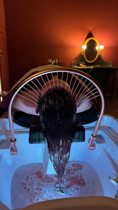 InstitutEira Head spa & massage - Head Spa